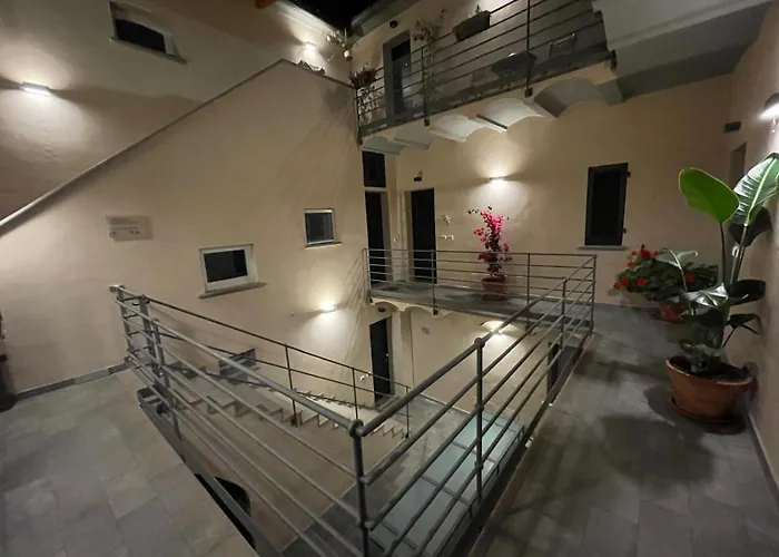 Il Piccolo Convento- Nuova Gestione 2025- Apartman La Spezia